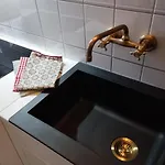 Le Petit Charme - Wohnen In Einer Historischen Apartment