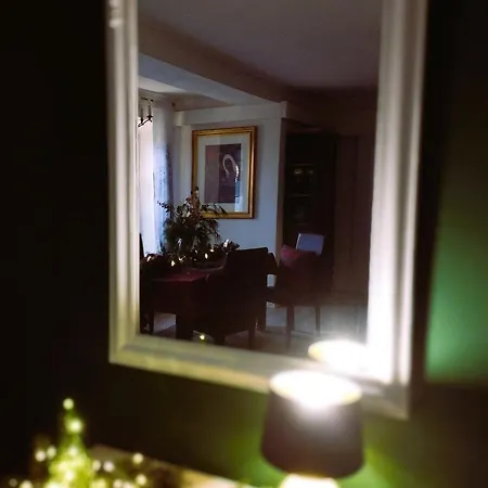 Apartment Le Petit Charme - Wohnen In Einer Historischen Suhl