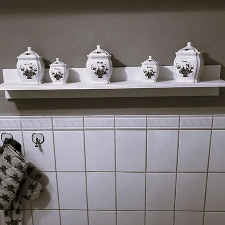 Apartment Le Petit Charme - Wohnen In Einer Historischen Suhl