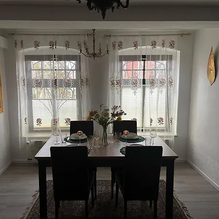 Le Petit Charme - Wohnen In Einer Historischen Apartment