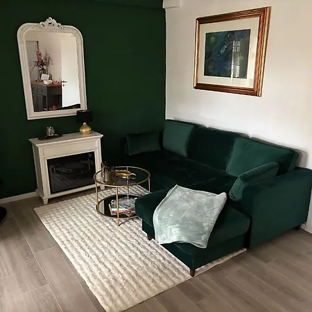 Apartment Le Petit Charme - Wohnen In Einer Historischen *