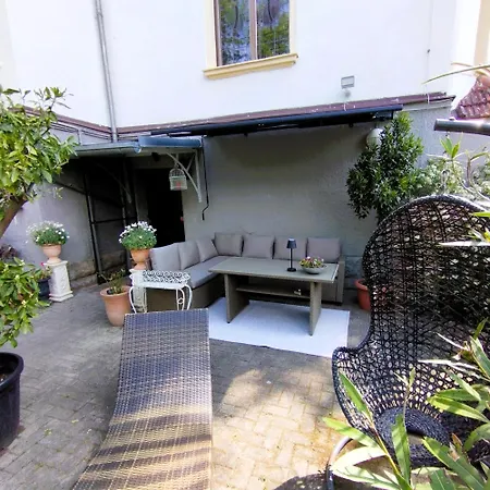Le Petit Charme - Wohnen In Einer Historischen Apartment