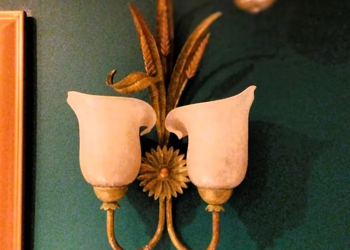 Le Petit Charme - Wohnen In Einer Historischen 苏尔